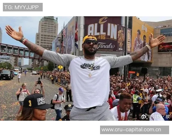 詹姆斯谈新赛季骑士压力大认为球队面临重大挑战与期待 詹姆斯谈新赛季骑士压力大认为球队面临重大挑战与期待