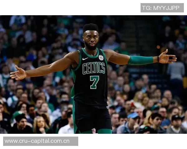 杰伦布朗谈球队现状强调未来潜力与成长空间仍需努力