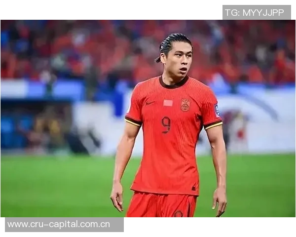 张玉宁与对方球员上半场激烈冲突各自领到黄牌引发热议 张玉宁与对方球员上半场激烈冲突各自领到黄牌引发热议