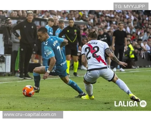 巴萨与黄潜携手举办海外友谊赛FIFA重启海外赛事相关规定的起草工作