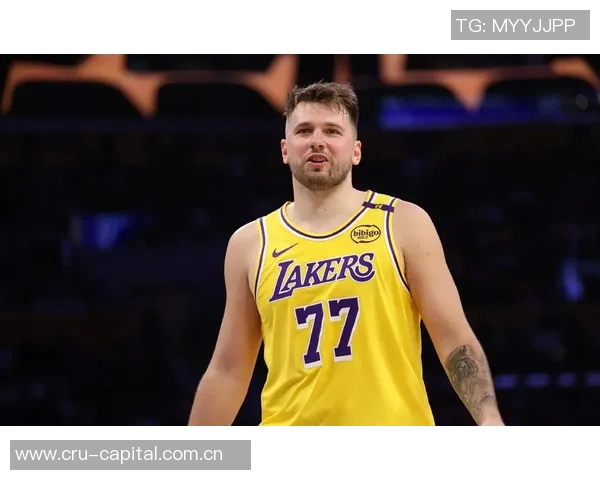 浓眉强势表现35分17板成独行侠自东契奇后首位35加15球员 浓眉强势表现35分17板成独行侠自东契奇后首位35加15球员